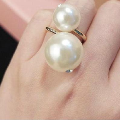 Two Pearl Ring, Gold Boho Chick Cocktail Ring,..