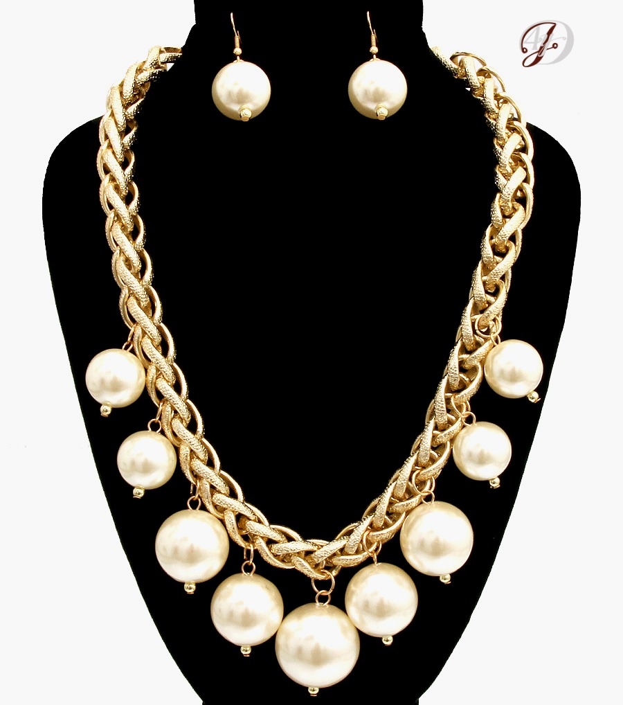 Big Cream Pearl Necklace, Statement Gold Chain With Pearl, Fashion Necklace